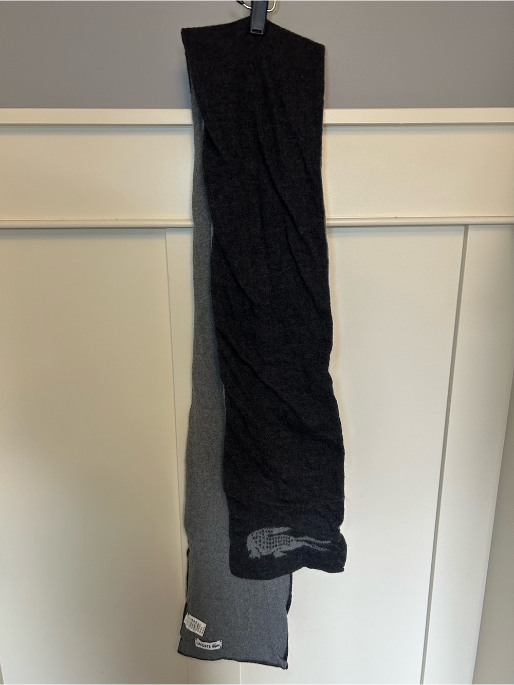 Lacoste Gray Knit Scarf with Green Crocodile Logo